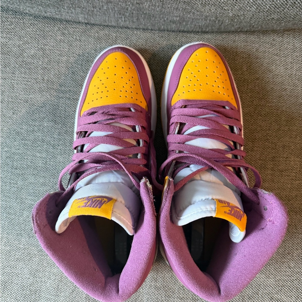 Air Jordan 1 Retro High OG Sneakers Classic Basketball Streetwear Nike Jordans - Picture 2 of 4